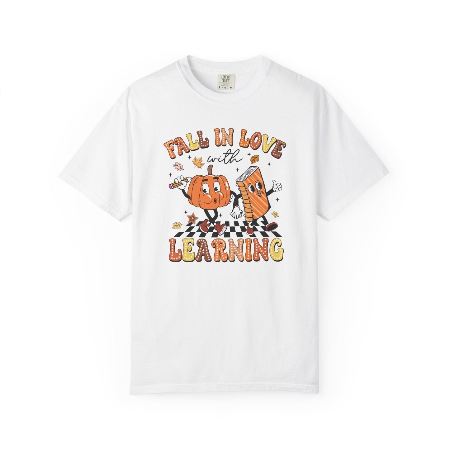 Fall in Love with Learning Shirt | Teacher Pumpkin Book Tee | Comfort Colors Autumn Teacher T-Shirt | Cute Fall Classroom Outfit