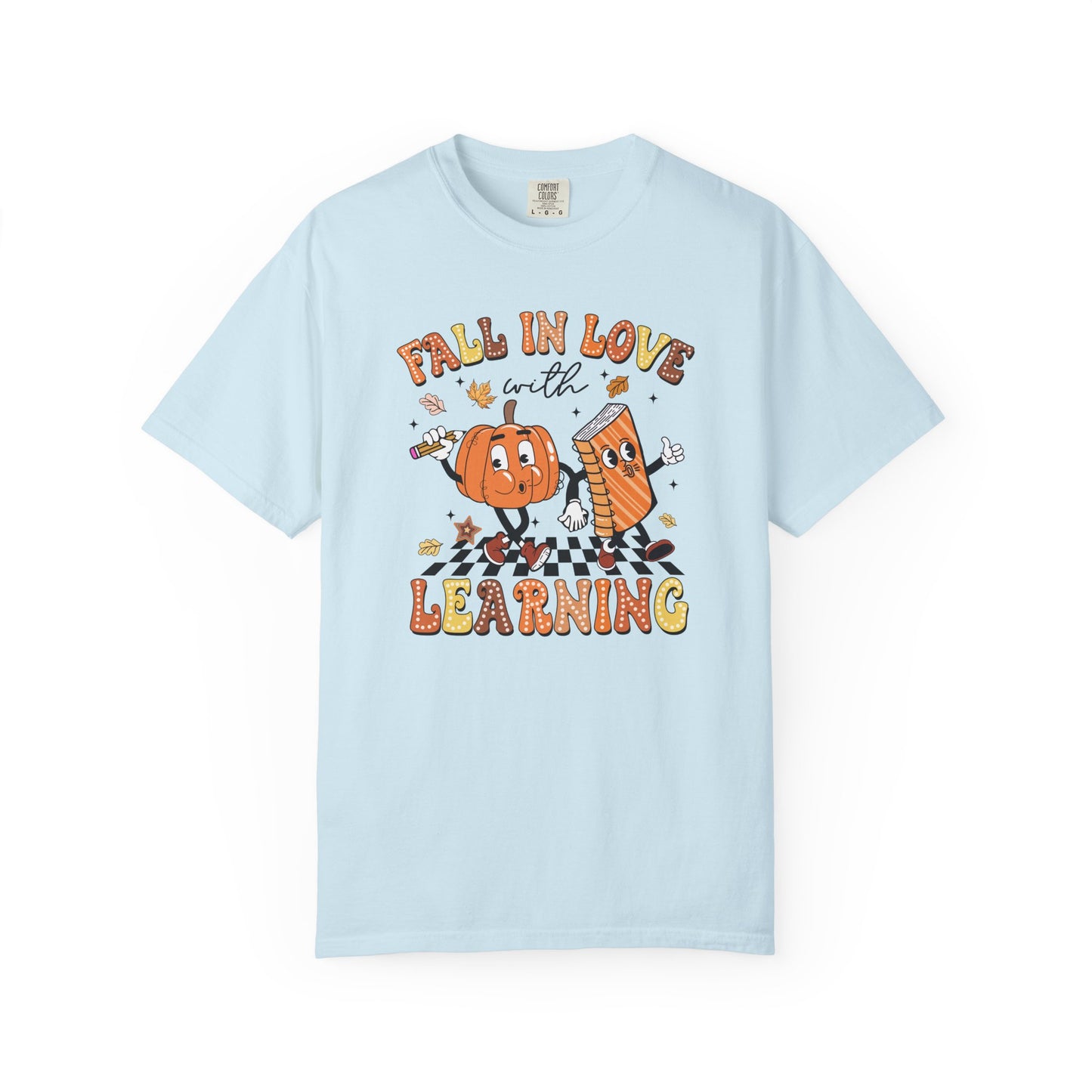 Fall in Love with Learning Shirt | Teacher Pumpkin Book Tee | Comfort Colors Autumn Teacher T-Shirt | Cute Fall Classroom Outfit