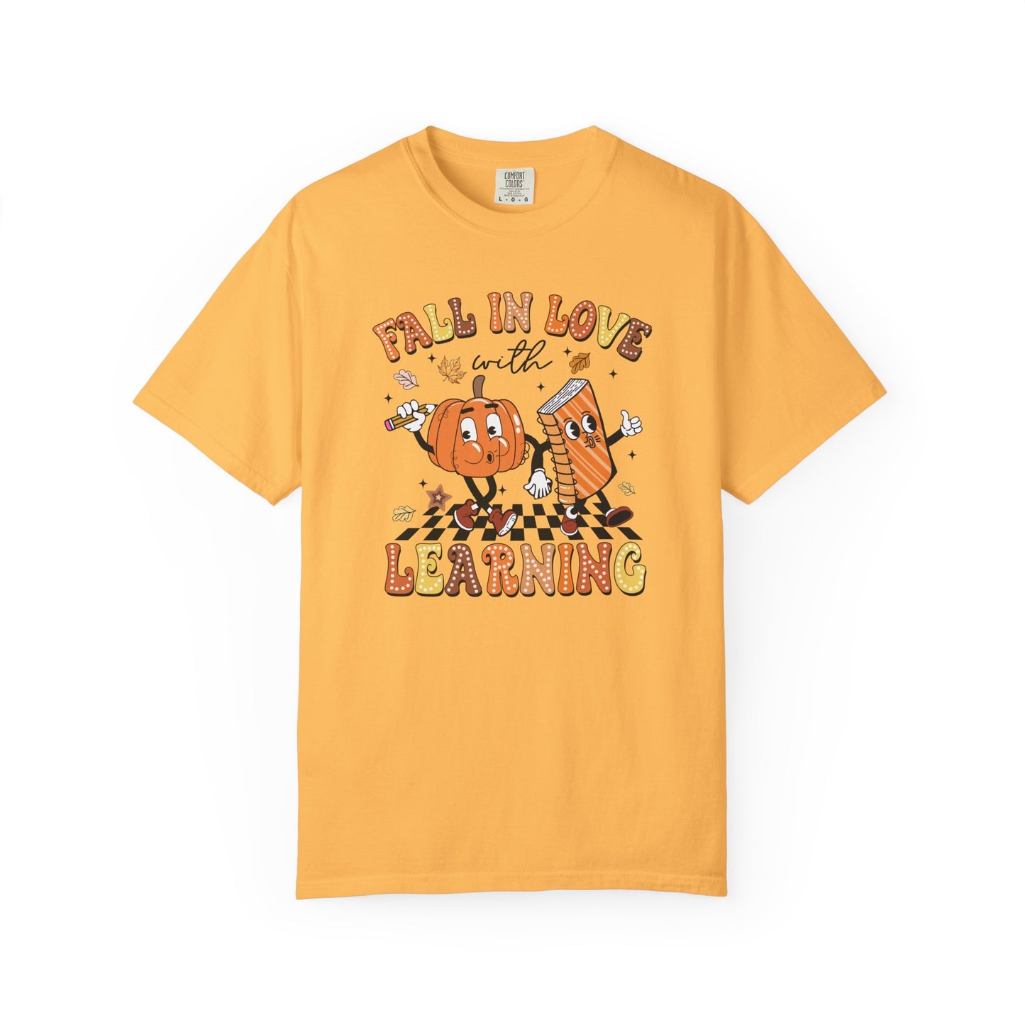 Fall in Love with Learning Shirt | Teacher Pumpkin Book Tee | Comfort Colors Autumn Teacher T-Shirt | Cute Fall Classroom Outfit