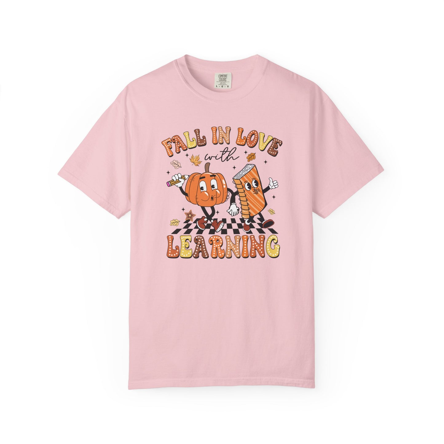 Fall in Love with Learning Shirt | Teacher Pumpkin Book Tee | Comfort Colors Autumn Teacher T-Shirt | Cute Fall Classroom Outfit