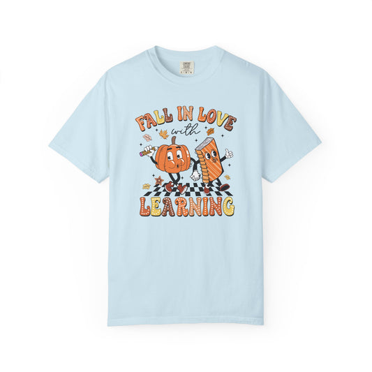 Fall in Love with Learning Shirt | Teacher Pumpkin Book Tee | Comfort Colors Autumn Teacher T-Shirt | Cute Fall Classroom Outfit